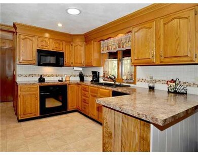 46 Maple Crest Dr, Smithfield, RI 02828 - photo 5