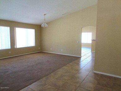 04-1744 E Fremont Rd-003