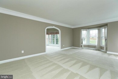 16843 Harbour Town Dr, Silver Spring, MD 20905 - photo 6