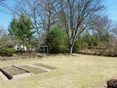 37 James Dr, Albany, NY 12211 - photo 4