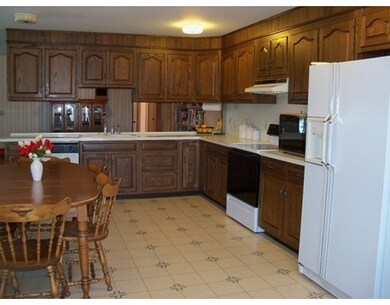 8 Lapierre St, Worcester, MA 01604 - photo 4