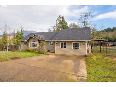 153 Leisure Ln, Glide, OR 97443 - photo 3