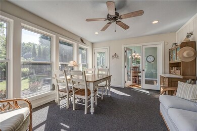 5645 Lakecrest Dr, Shawnee, KS 66218 - photo 5