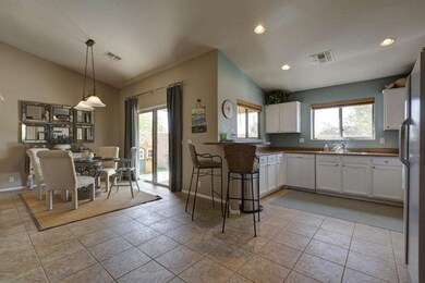 005_KitchenDining