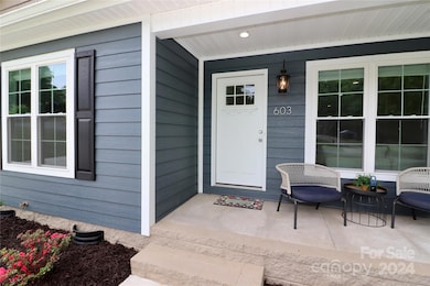 603 Haywood Ln, Statesville, NC 28625 - photo 5