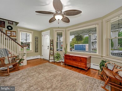 19 New St, New Holland, PA 17557 - photo 4