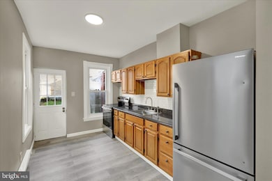 549 S 14th St, Reading, PA 19602 - photo 3