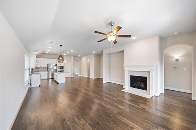 2610 Royal Field Ln, Conroe, TX 77385 - photo 3