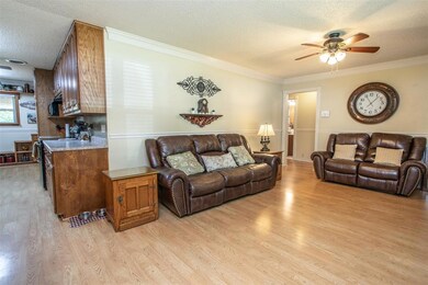 1212 Magnolia St, Gainesville, TX 76240 - photo 6