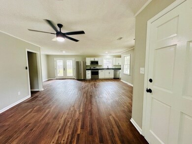 103 Hemlock St, Fitzgerald, GA 31750 - photo 5