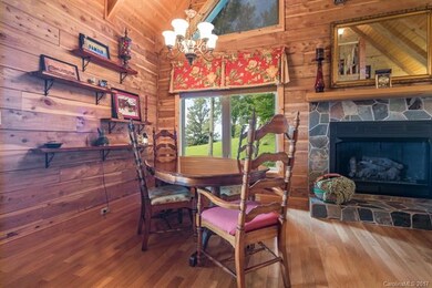 140 Dreamworks Ct, Hendersonville, NC 28792 - photo 5