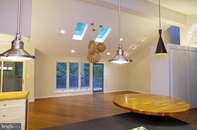 12383 Copenhagen Ct, Reston, VA 20191 - photo 7