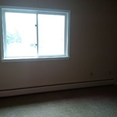 J6 Stonehedge Dr, South Burlington, VT 05403 - photo 7