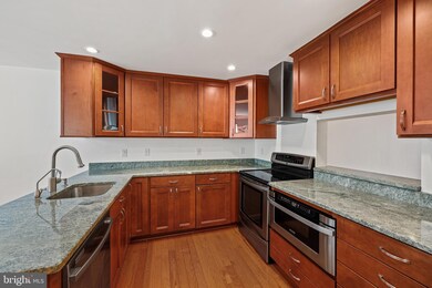 8961 Skyrock Ct, Columbia, MD 21046 - photo 4