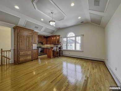 91 Cutler St unit 2/2nd flr, Clifton, NJ 07011 - photo 5