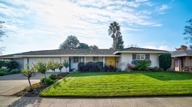 6956 Los Cerros Dr, Sacramento, CA 95831 - photo 5