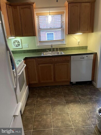 60 One Mile Rd unit 136 A, East Windsor, NJ 08512 - photo 2