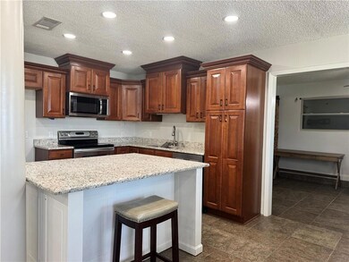 624 Taylorbrook Dr, Gretna, LA 70056 - photo 2