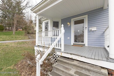 22 Wayne St, Troy, NY 12180 - photo 3