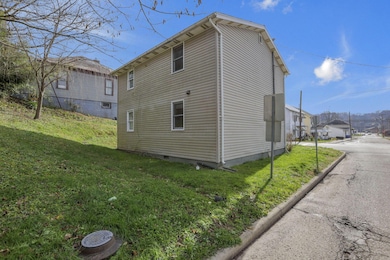 320 & 324 W Franklin St, Nelsonville, OH 45764 - photo 6