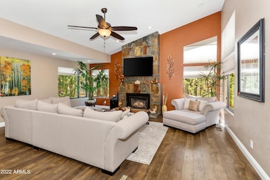 005_Living Room