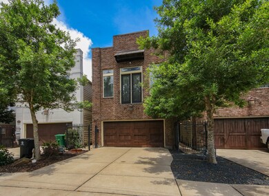 1034 Dunbar St, Houston, TX 77009 - photo 3