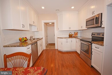 340 E Jackson St, New Holland, PA 17557 - photo 4