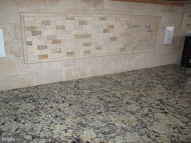 2512 Oakley Ave, Baltimore, MD 21215 - photo 7