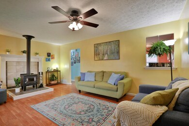 1470 Matthias Dr, Columbus, OH 43224 - photo 4