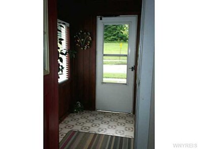 Foyer Enclosed Front Entrance