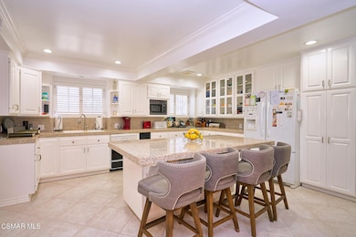 5742 Le Sage Ave WH MLS_Dewing (20)