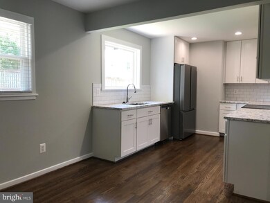 2048 Haycock Rd, Falls Church, VA 22043 - photo 6