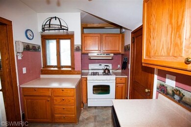 747 Knapp St NE, Grand Rapids, MI 49505 - photo 4