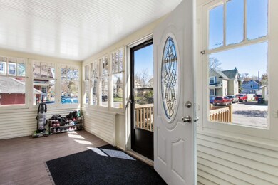 245 W 16th St, Holland, 49423-22