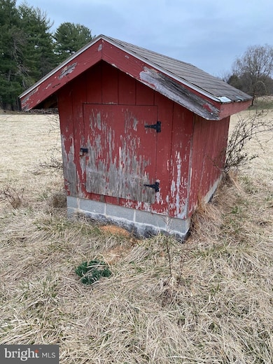 1053 Harpers Ferry Rd, Knoxville, MD 21758 - photo 5