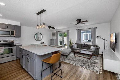 1630 & 1632 W 8th St S, Newton, IA 50208 - photo 6