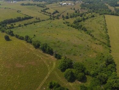 720 Oregon Rd, Versailles, KY 40383 - photo 5