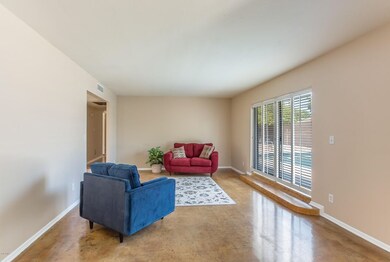1644 W Royal Palm P living rm