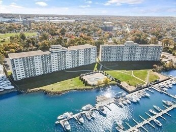 Captain Cove's Condominiums unit 306, Quincy, MA 02169 - photo 2