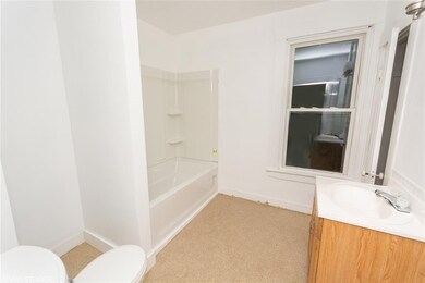 102 Forest St, Rutland, VT 05701 - photo 4