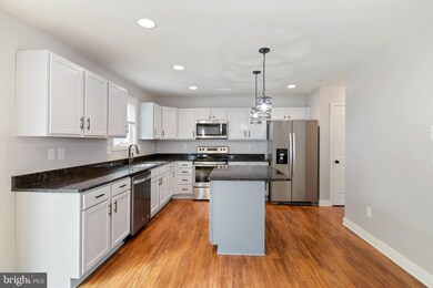 329 Chestnut Rd, Linthicum Heights, MD 21090 - photo 4