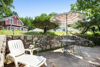 5-web-or-mls-2230 Belding Ave-5