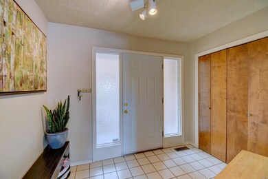 1330 Ridgecrest Loop SE, Albuquerque, NM 87108 - photo 2