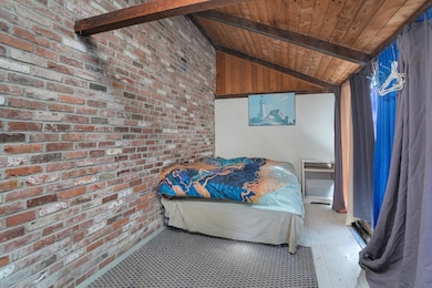 Sun Room/Bonus Room off of Additional Living Area Space