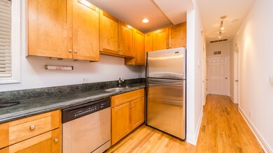 1443 N Mohawk St Unit 1 Chicago IL 60610