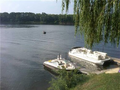 Waterfront/Dock/Pier