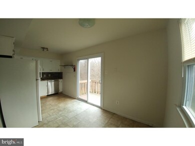 721 Willow St unit 2B, Lansdale, PA 19446 - photo 6