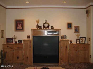 6 entertainment built-in