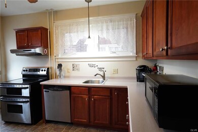 929 N 20th St, Allentown, PA 18104 - photo 7