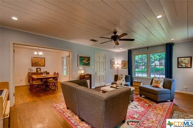 801 W San Antonio St, San Marcos, TX 78666 - photo 7